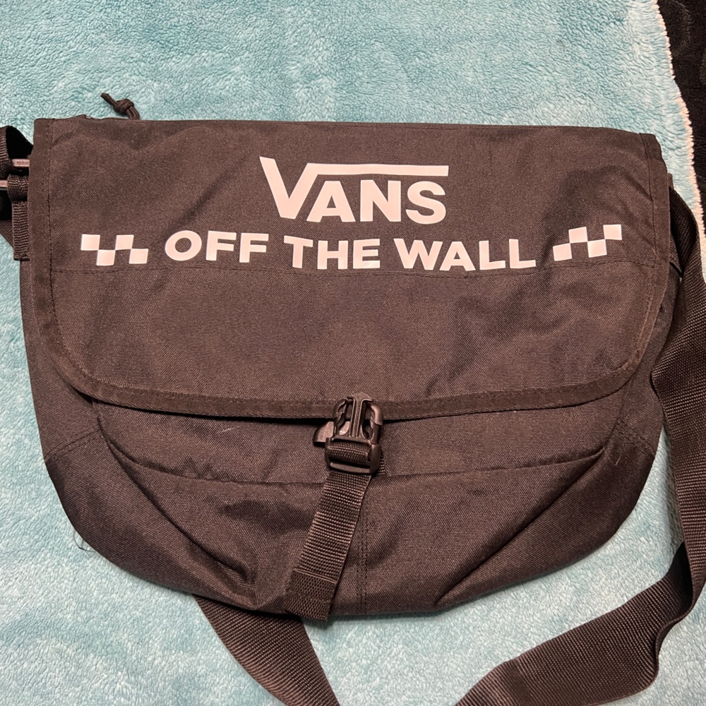 Black vans messenger bag